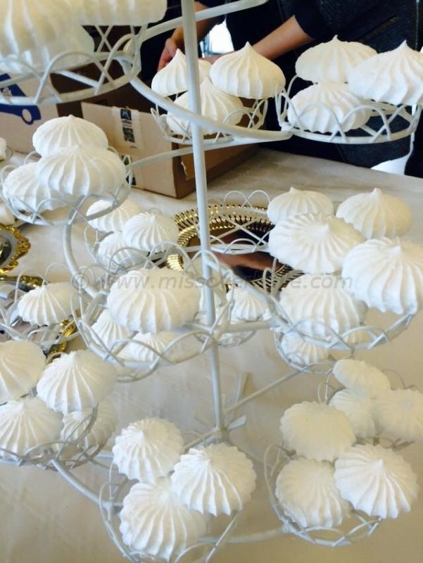 A Whirl of Meringues